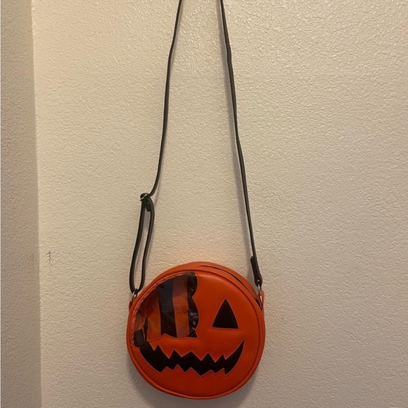 Trick Or Treat Sam Bag - Picture 3 of 3